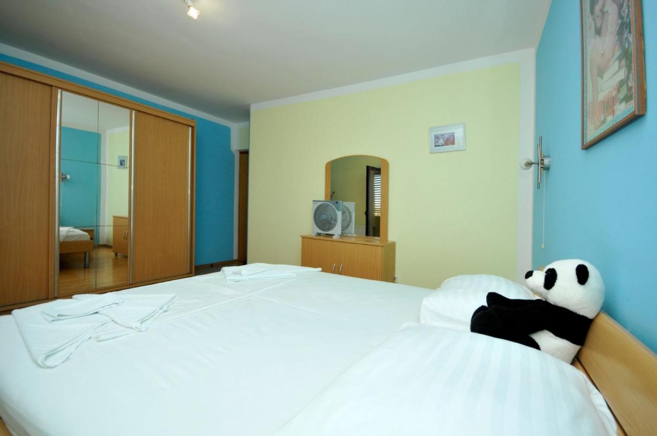 Roso Apartment With Sea View Trogir Ngoại thất bức ảnh