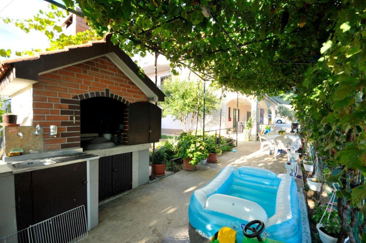 Roso Apartment With Sea View Trogir Ngoại thất bức ảnh