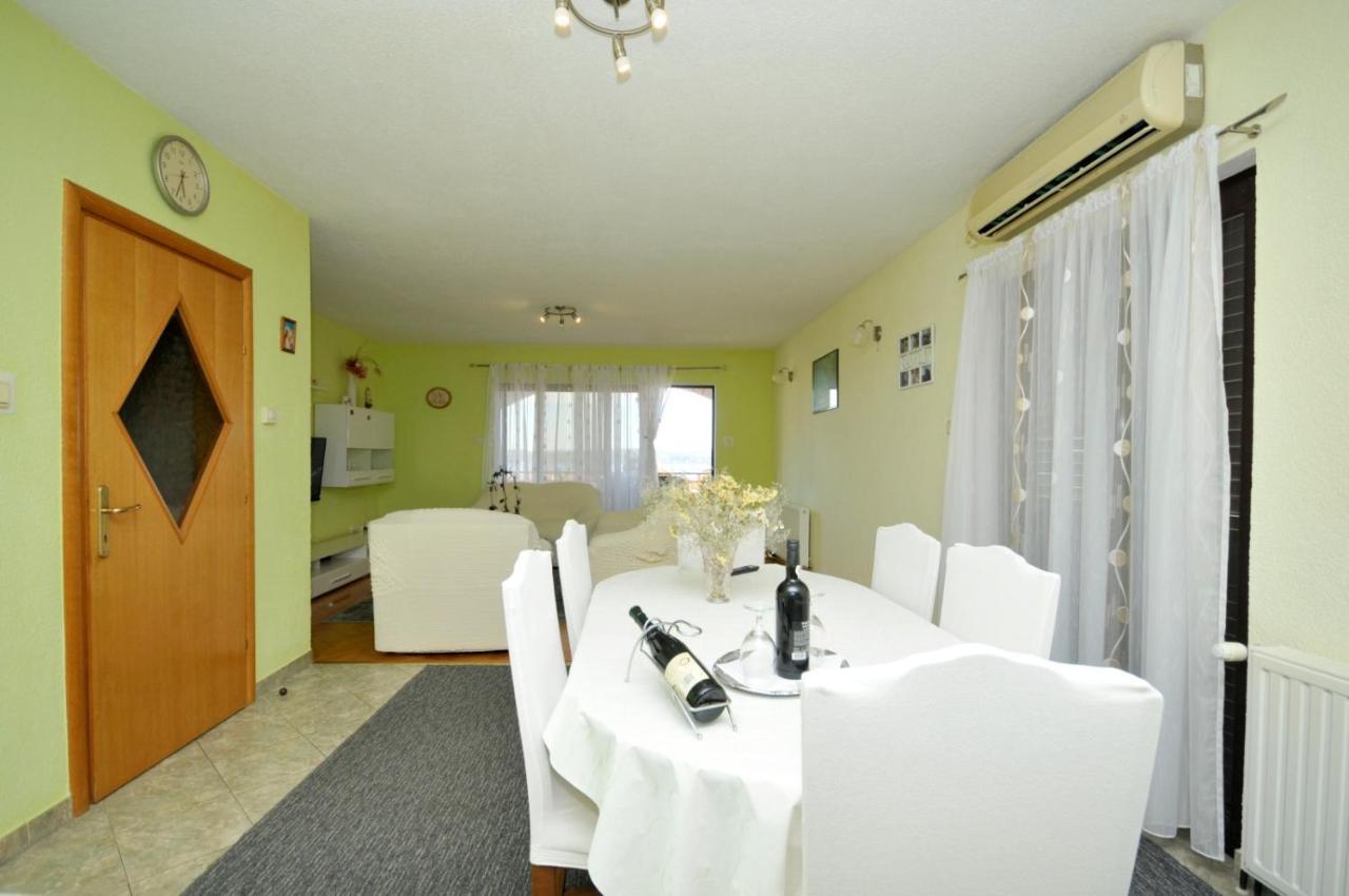 Roso Apartment With Sea View Trogir Ngoại thất bức ảnh