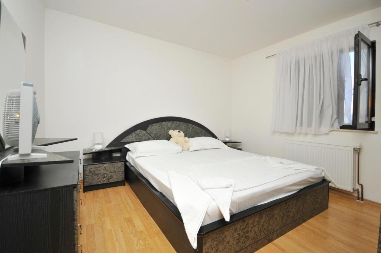 Roso Apartment With Sea View Trogir Ngoại thất bức ảnh