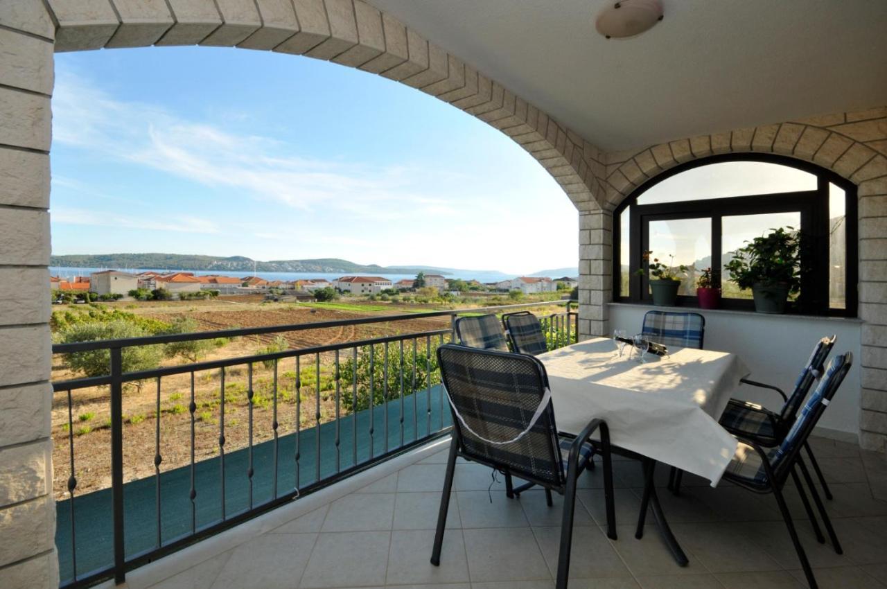 Roso Apartment With Sea View Trogir Ngoại thất bức ảnh