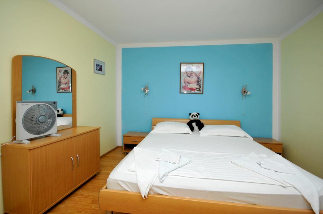 Roso Apartment With Sea View Trogir Ngoại thất bức ảnh