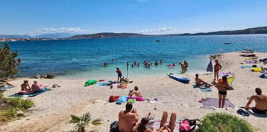 Roso Apartment With Sea View Trogir Ngoại thất bức ảnh